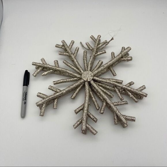 Large silver glitter sparkle snowflake decoration - some damage - Picture 2 of 8